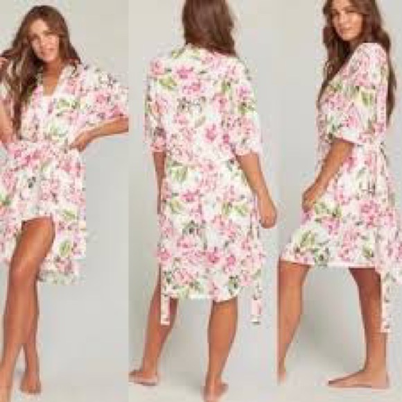 Show Me Your MuMu Pink Roses Intimate Robe - Picture 4 of 14